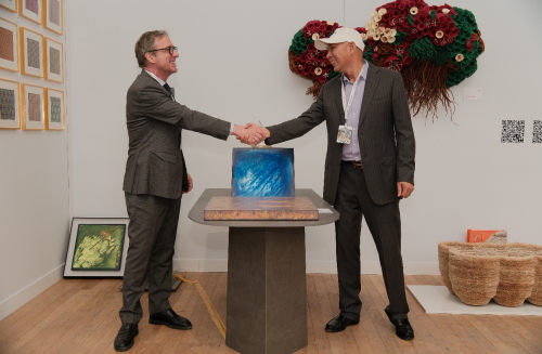 突破千年传承：高温合成矿物岩彩艺术的当代转译