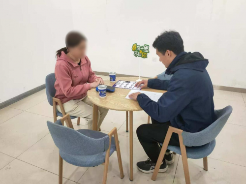 淘车车二手车沧州店00后小将：服务于心，诚信为本