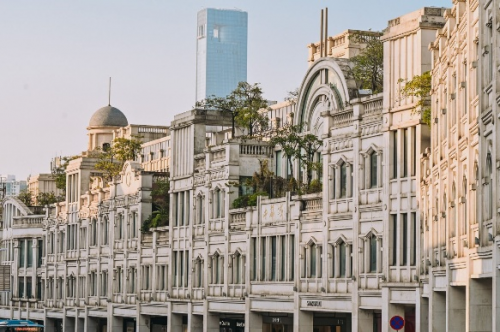 中免集团厦门市内免税店焕新开业，福建省首家市内免税店正式亮相