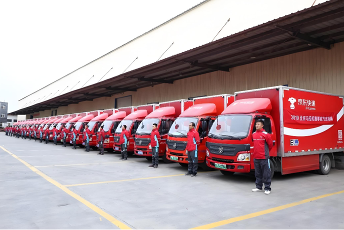 京东物流和跨越速运：高端物流赛道多维竞争力榜单解析