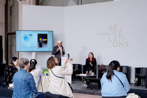 重磅｜骆宝华高温岩彩艺术闪耀巴黎双年展