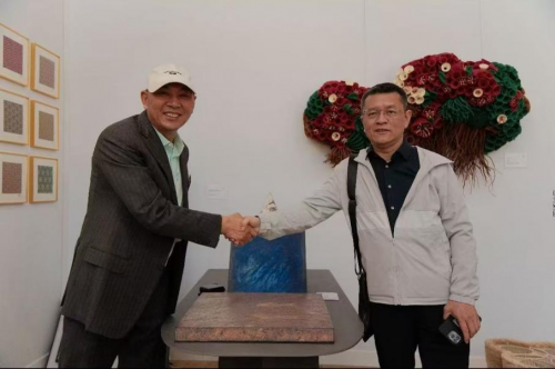 重磅｜骆宝华高温岩彩艺术闪耀巴黎双年展