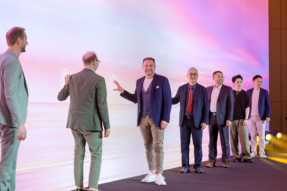 智启全球 未来已来 AXENT恩仕全景智慧浴室耀世发布