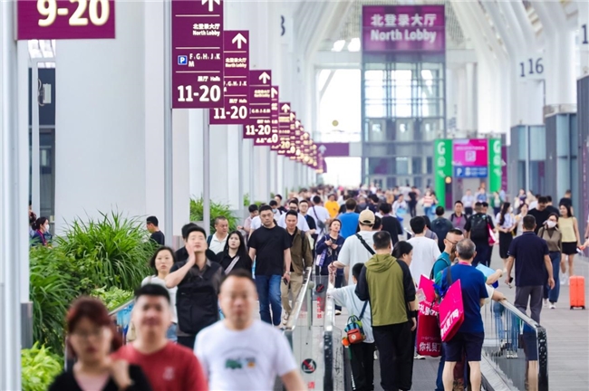 礼业新纪元：第33届深圳礼品展缔造30万买家的全球商贸盛宴