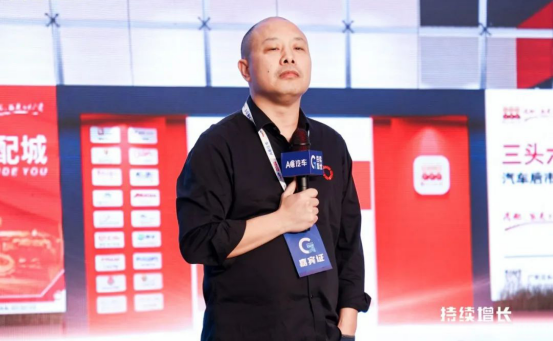 零经验+全员女将，三头六臂胡家坝店如何靠「王炸组合」拿下百家修理厂