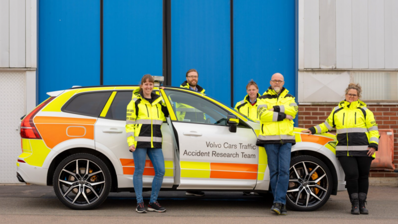 沃尔沃安全中心25周年：三辆电车公开首撞，实力再证安全巅峰