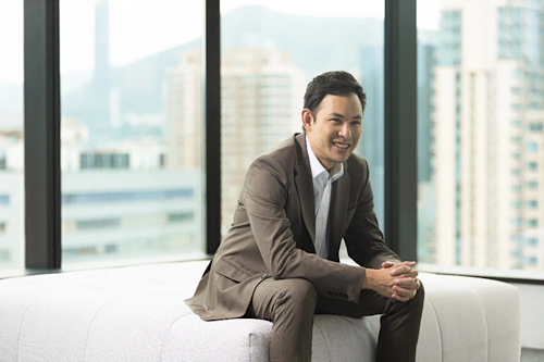 从商立潮头，为善守初心：杨受成的慈善人生