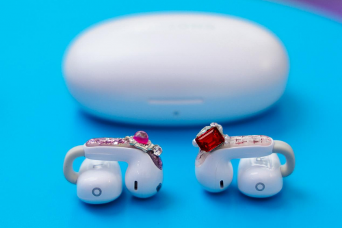 双飞燕旗下百耳颂 DIY - Fashion 美颜耳机发布，时尚美学融合卓越音质