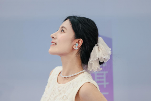双飞燕旗下百耳颂 DIY - Fashion 美颜耳机发布，时尚美学融合卓越音质