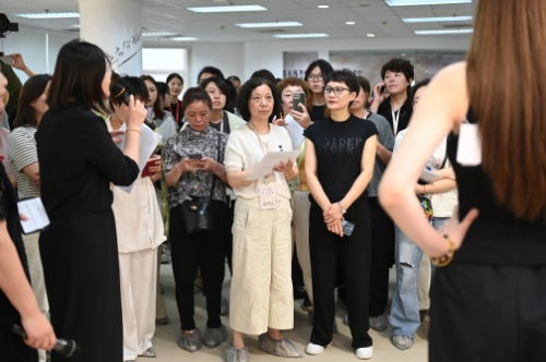 古今2025订货会盛大启幕 “简约新章”奏响时尚新声