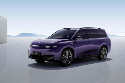 ‌家庭用车最佳选择‌：‌20万内6座SUV东风奕派eπ008对比零跑C16‌，‌全面解析‌