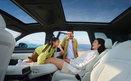 left为什么说eπ008是20万内最适合家用的大六座SUV？-第1张图片-奈飞网