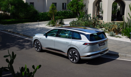 left为什么说eπ008是20万内最适合家用的大六座SUV？-第9张图片-奈飞网