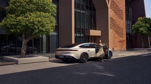 ‌10-15万预算买电车？东风奕派eπ007，质价比之王‌