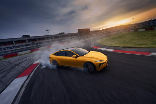 10-15万预算，年轻人的第一台电动轿跑怎么选？这台“社交神器”呼声超高！