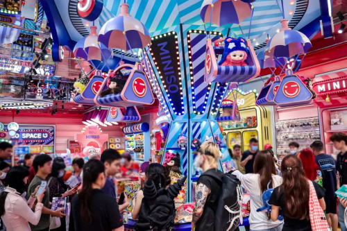 顶奢商圈的中国面孔：名创优品靠什么站稳脚跟？