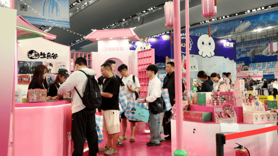 200 万只盲盒热销背后：锦鲤拿趣如何持续引领影视周边市场