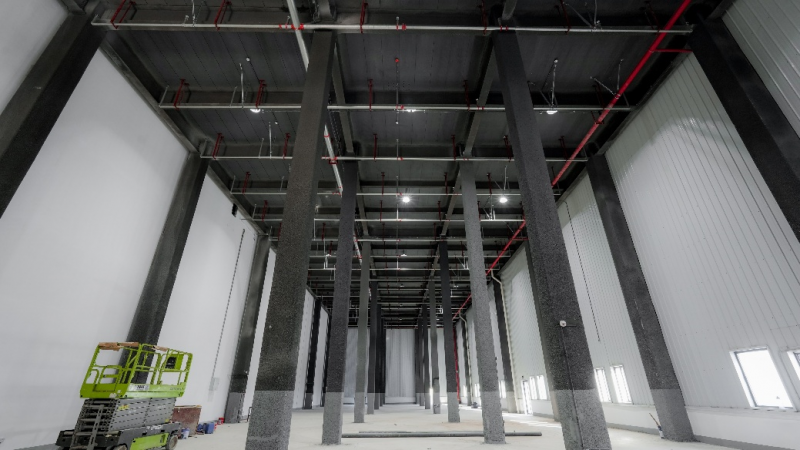 西顿工业照明解决方案，推动仓储配送行业绿色智能化进程