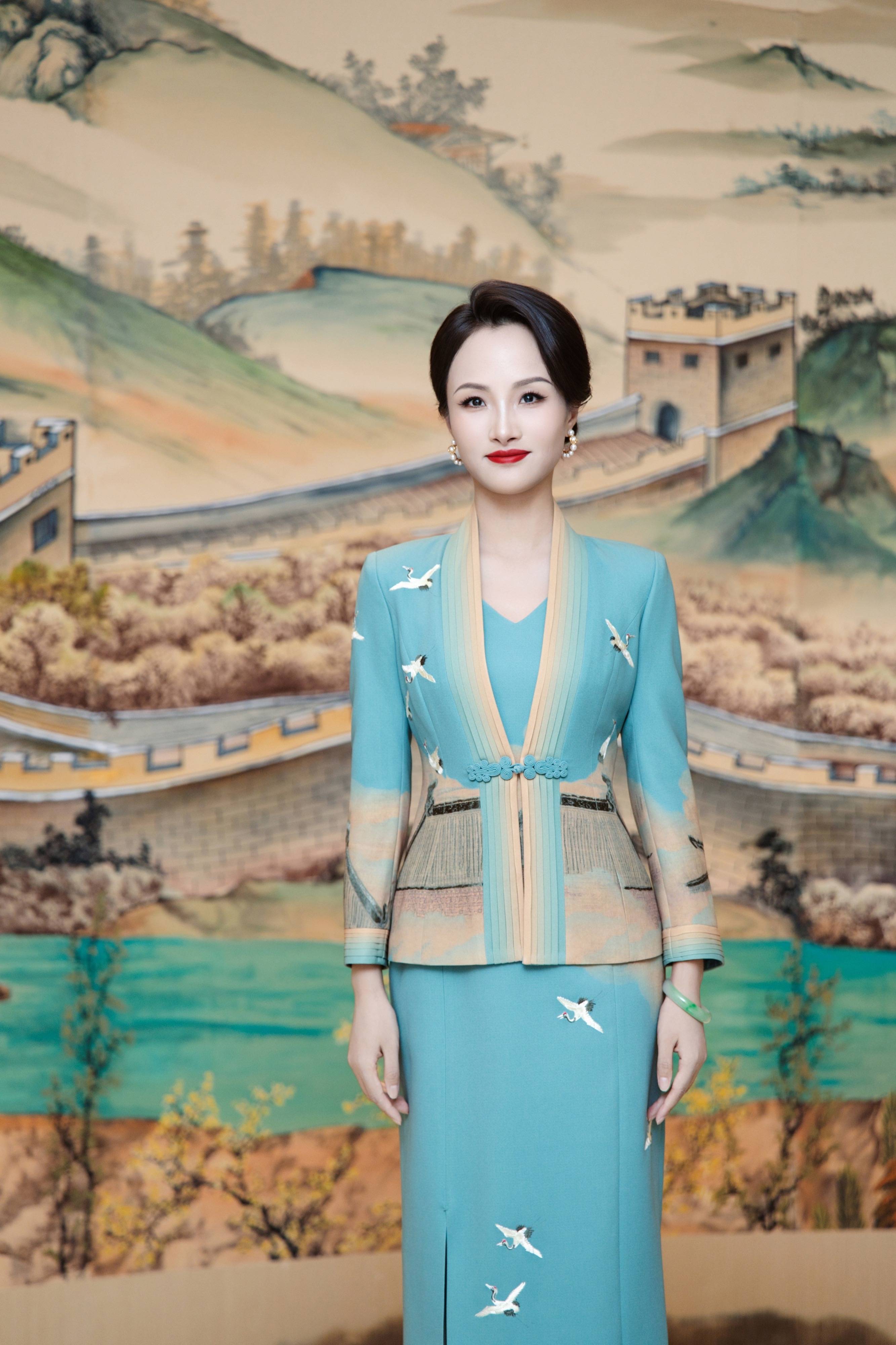 新西兰前总理珍妮・希普利在京会见影视投资人项亮月女士