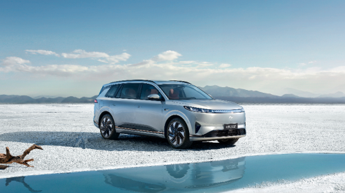 启源Q07vs东风奕派eπ008：谁才是20万内大5座SUV的空间与舒适标杆？