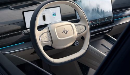 15万预算，年轻人的第一台电怎么选？2025款东风奕派007或许是最优解