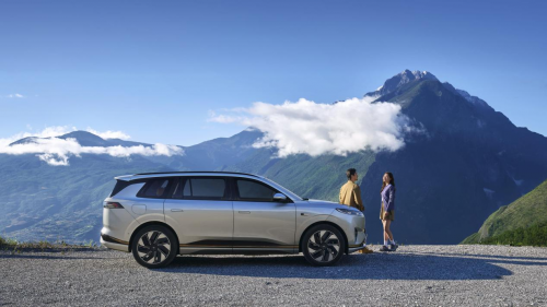 从酷暑煎熬到清凉舒享：这台SUV的避暑黑科技让全家直呼“真香”