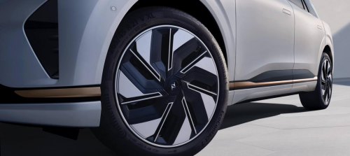 从酷暑煎熬到清凉舒享：这台SUV的避暑黑科技让全家直呼“真香”