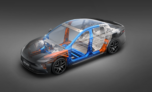 颜值驾控双冠王！2025款东风eπ007凭军工安全+全能实力搅动15万级家轿市场