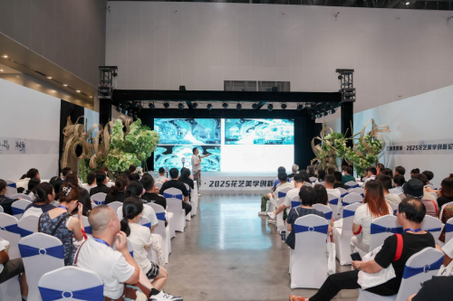 2025汇展雅昌·秋交会今日在杭州大会展中心盛大开幕，开启空间美学产业新征程