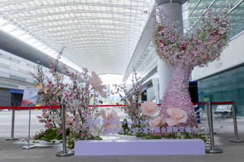 2025汇展雅昌·秋交会今日在杭州大会展中心盛大开幕，开启空间美学产业新征程