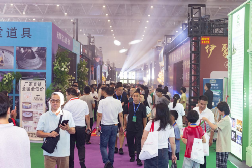 2025汇展雅昌·秋交会今日在杭州大会展中心盛大开幕，开启空间美学产业新征程