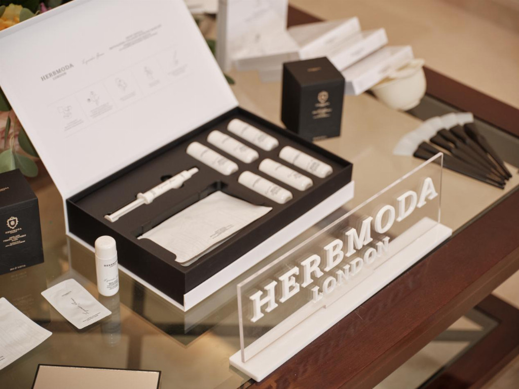 英国护肤品牌HERBMODA赫珀德亮相戛纳电影节，以科学传承对话现代护肤需求