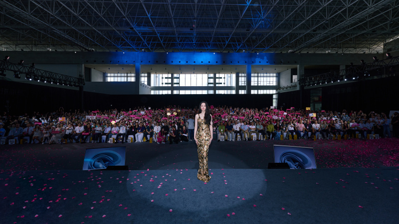 迪丽热巴亲临高赞「东方人居范式」新品美学，见证第七季冠珠锦鲤节启动