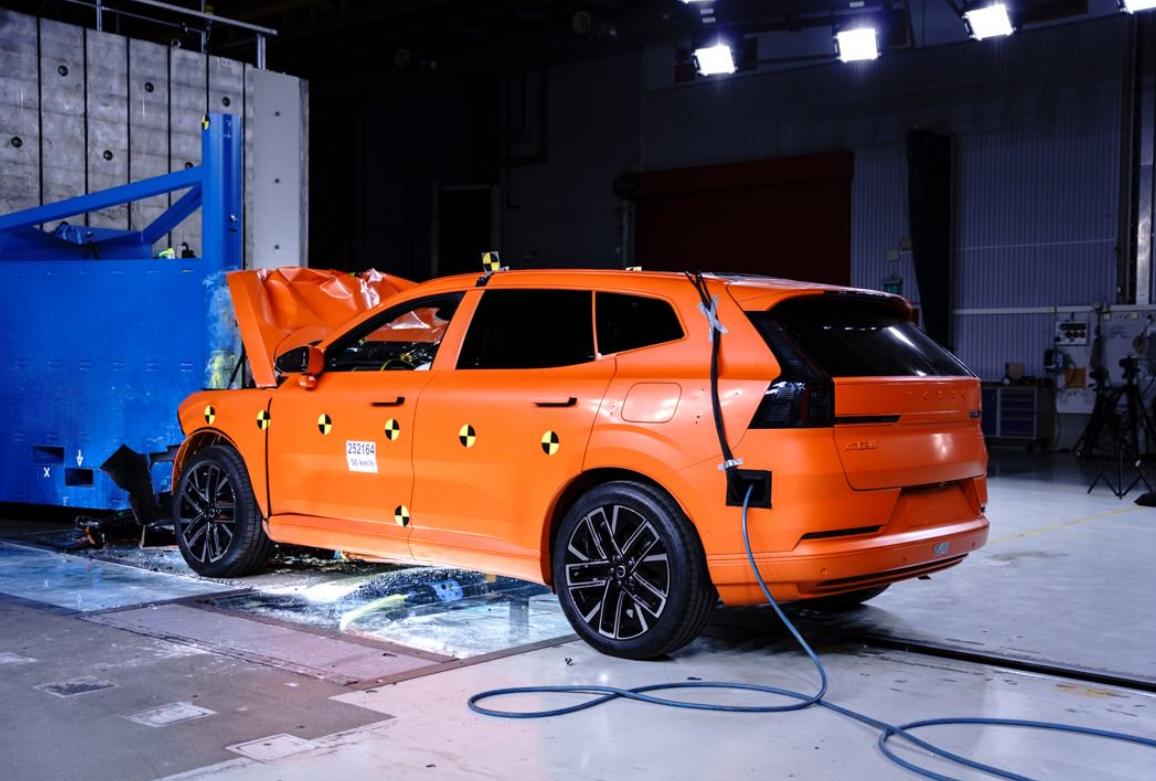 7种配色任选！沃尔沃全新XC70预售价29.99万元起，备受青睐