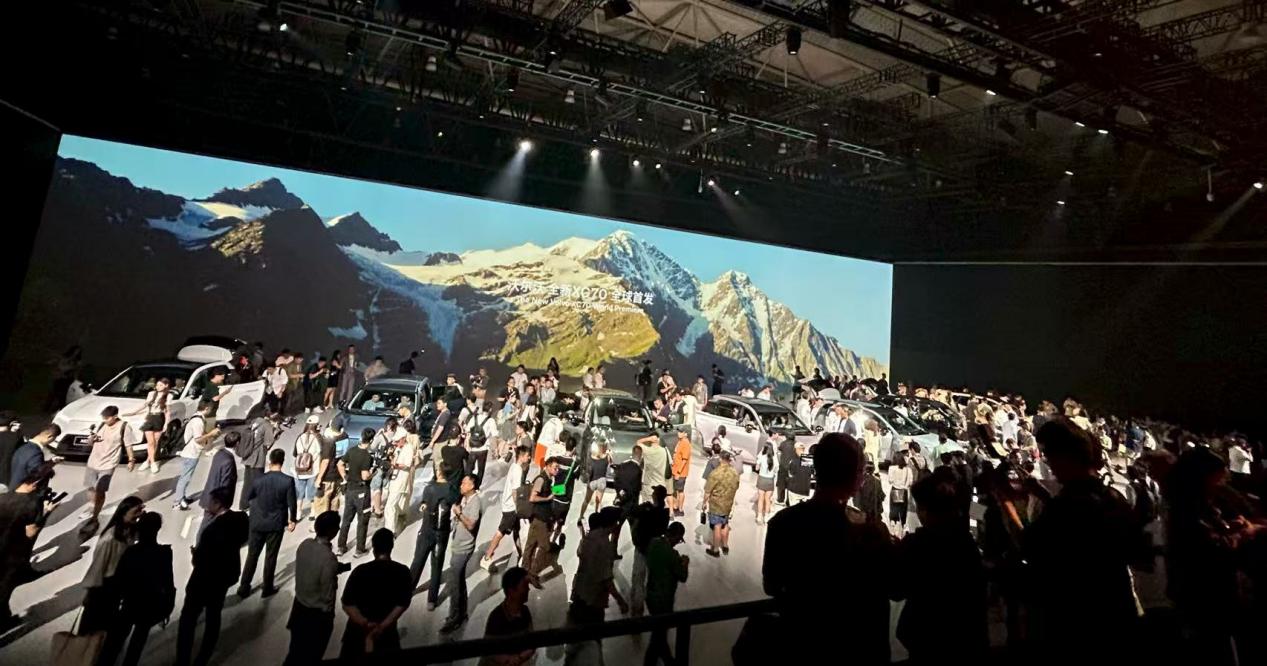 北欧极简智舱!沃尔沃全新XC70预售价29.99万元起,舒适体验拉动订单攀升