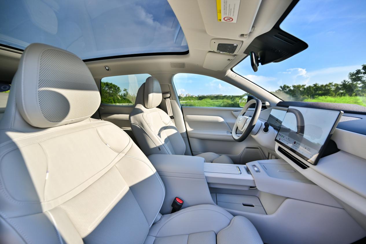 北欧极简智舱!沃尔沃全新XC70预售价29.99万元起,舒适体验拉动订单攀升