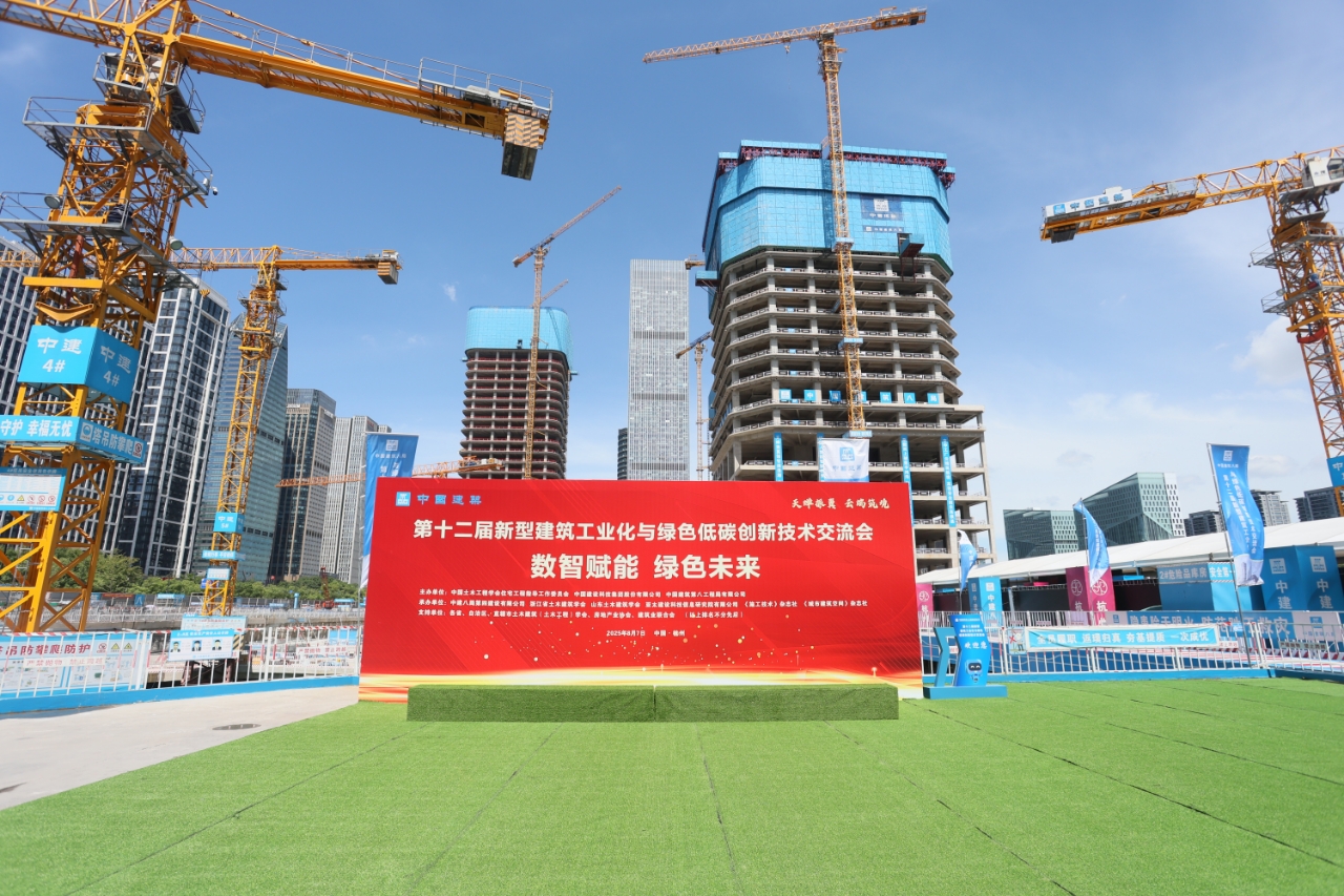 “天蝉”施工机器人系统3.0落地杭州SKP项目