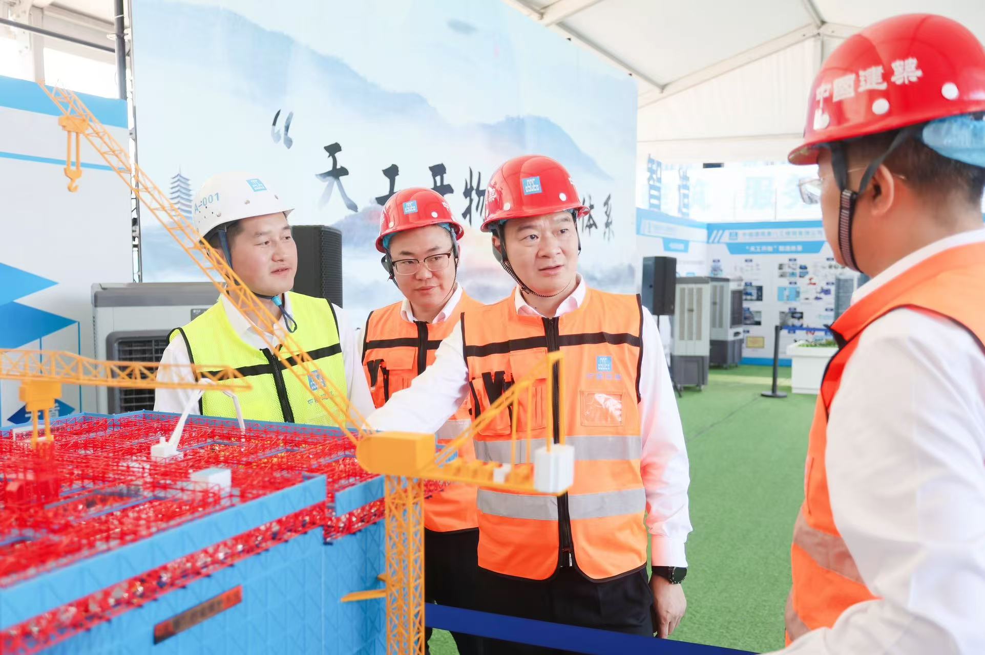 “天蝉”施工机器人系统3.0落地杭州SKP项目