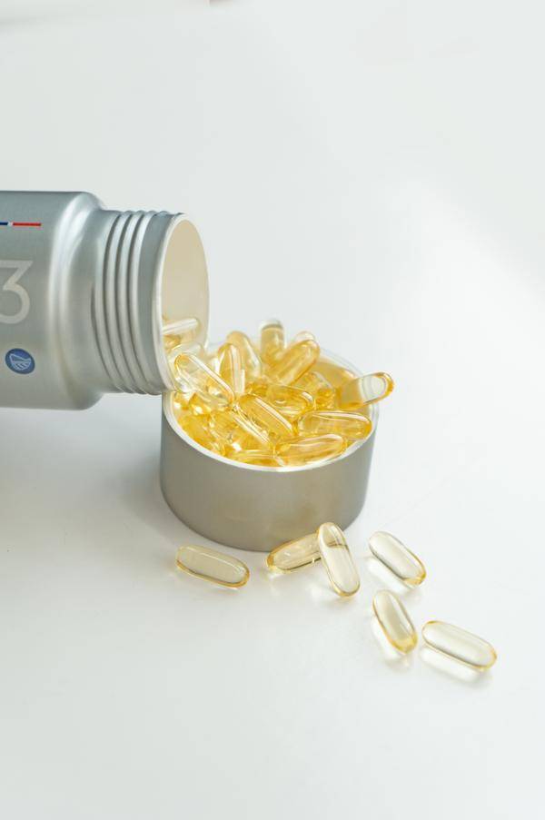 Pharmatech极光态深海鱼油登顶抖音海外膳食榜单品冠军！商家榜斩获亚军！