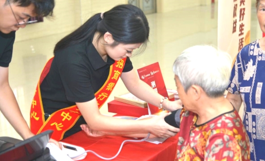 沪上千屏、五村一校，招行信用卡消保宣传“走新”更“走心”