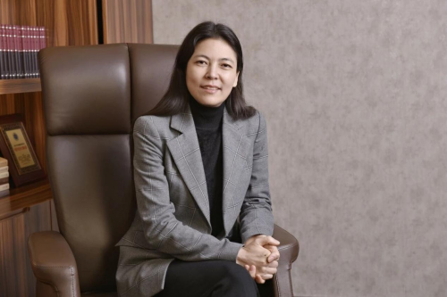 行业唯一！太屋国际集团杨彬荣获“上海市三八红旗手”称号