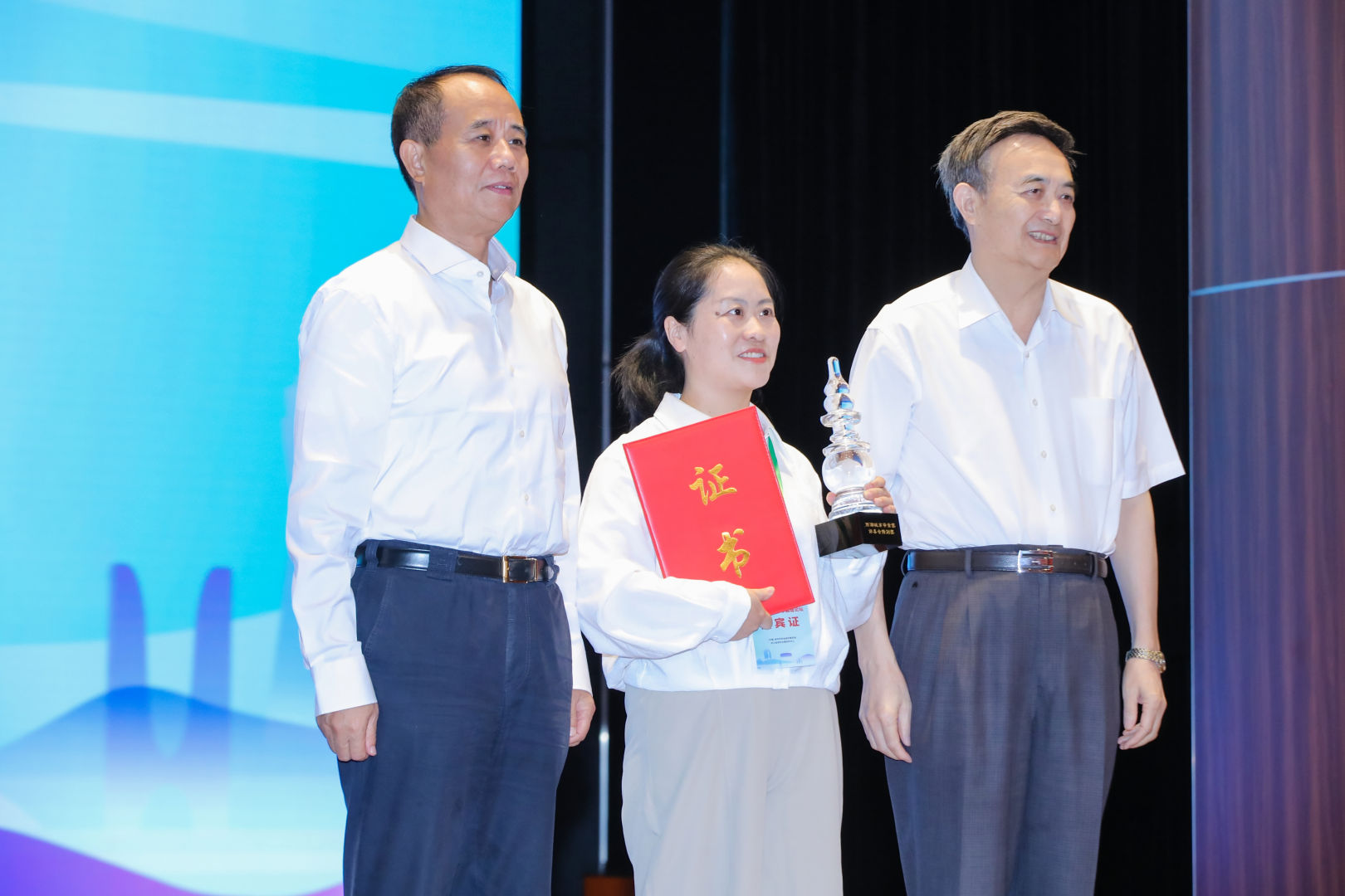 城市学年会·2025暨第十五届城市学高层论坛在杭州举行