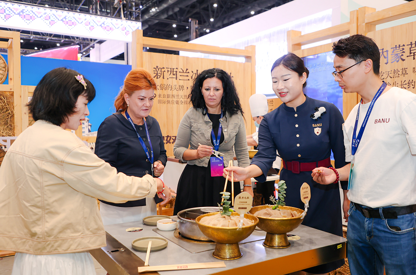 巴奴食材展首登国际舞台，地理标志产品点亮国际博览会
