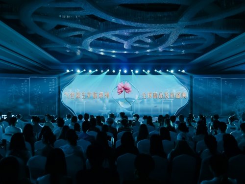 花西子首推“气色护肤”，“花养科技”引领中国特色植物的创新应用