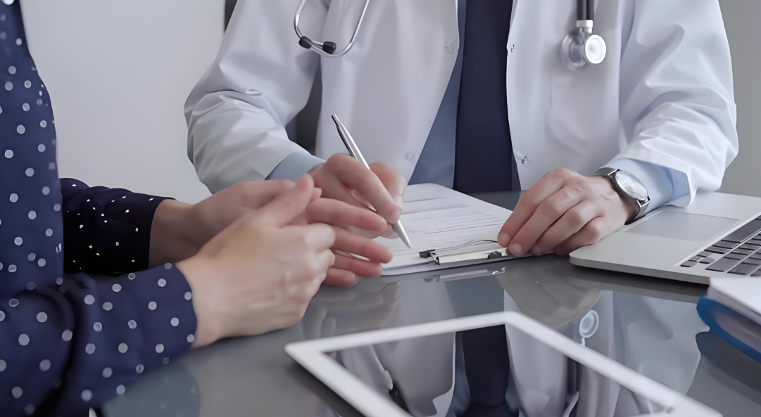 从信任到托付：平安福理赔30万后，她选择为爱加保