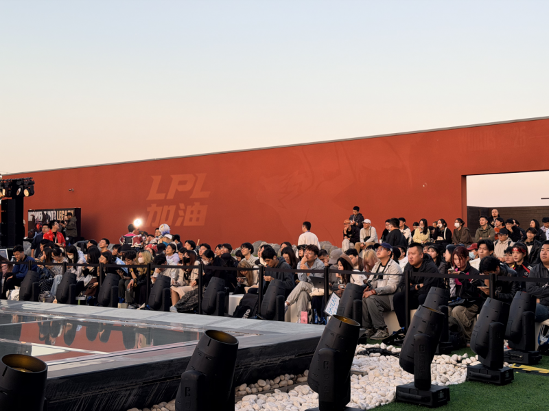 红墙见证，LPL主场虽败犹荣！这场古都电竞盛宴，激情不灭！