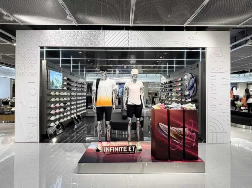 鸿星尔克泰国首家星创店盛大开幕，国际化进程纵深推进