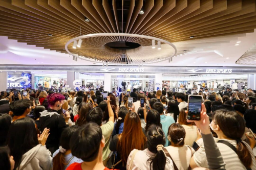 鸿星尔克泰国首家星创店盛大开幕，国际化进程纵深推进