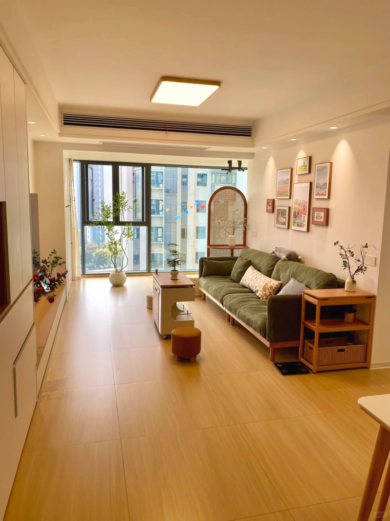 客厅灯品牌推荐：如何挑选一盏理想中的客厅主灯？测评月影林之光Air