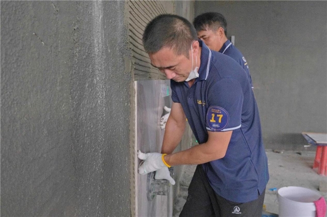 毫米级标准筑牢安心！简一瓷砖5A空间交付终结装修铺砖焦虑